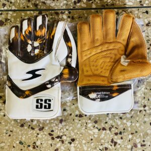 ss keeping batting gloves